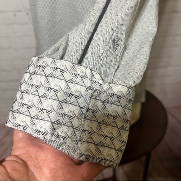 ROBERT GRAHAM LONG SLEEVE BUTTON DOWN SHIRT XL flip cuff detail GUC *stain - Picture 13 of 15